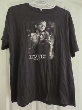Magic Black Titanic In 3D Graphic Tee - Men